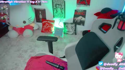 Snapshot of _deadly_doll chatting on July 1, 10:42 pm online show from July 1, 10:42 pm