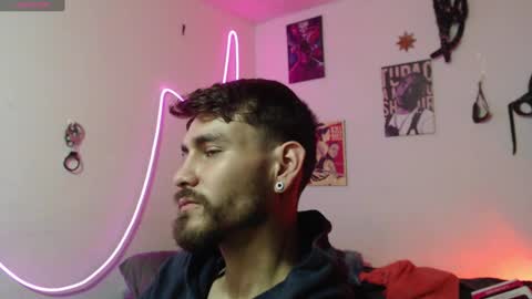 delacruz online show from December 11, 9:34 pm