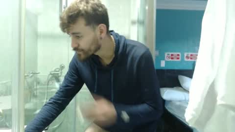 delacruz online show from December 25, 12:05 pm