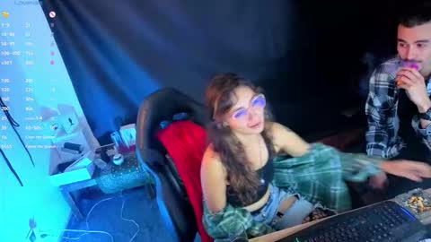 delacruz online show from February 3, 2:53 am