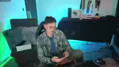 delacruz online show from March 18, 1:31 am