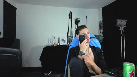 delacruz online show from March 26, 11:43 pm