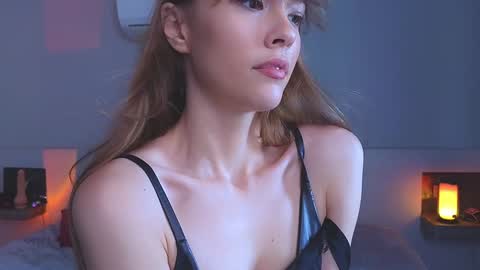 DemiDee online show from December 31, 9:31 am