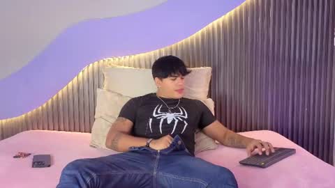 _demon1 online show from June 13, 3:04 am
