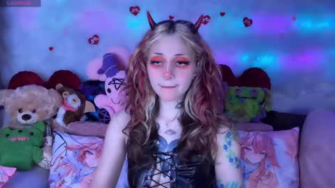 Kate online show from May 5, 7:33 pm
