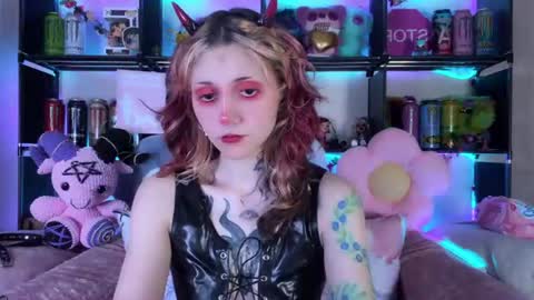 Kate online show from June 10, 7:13 pm