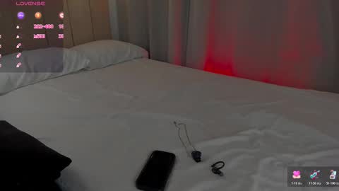 Snapshot of _e_m_m_a_1 chatting on November 18, 11:58 am Emma and Tonny online show from November 18, 11:58 am