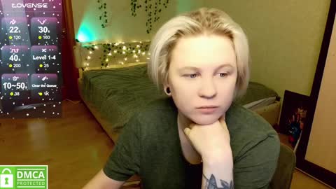 chloue and Gretta online show from December 16, 5:59 am