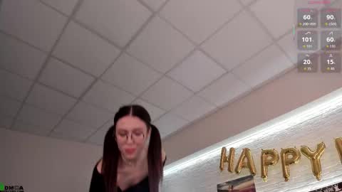 Snapshot of _emiliaa_ chatting on October 31, 3:07 am Milana online show from October 31, 3:07 am