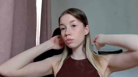 Emi online show from December 21, 7:04 am