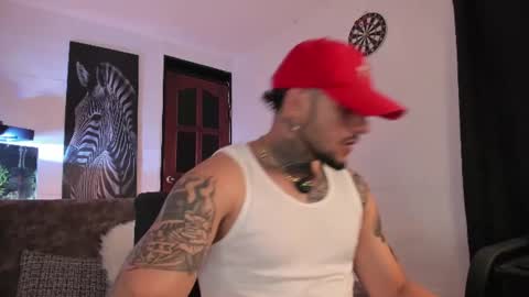 Snapshot of _emilio_escobar chatting on June 10, 9:30 am Emilio online show from June 10, 9:30 am