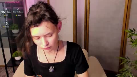 _emily__strike_ online show from September 22, 9:44 am