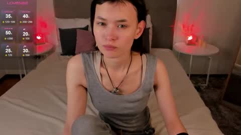 _emily__strike_ online show from October 12, 10:03 am