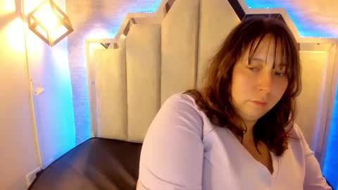 Emily  online show from October 9, 11:08 am