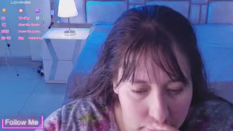 Emily  online show from February 6, 11:13 am