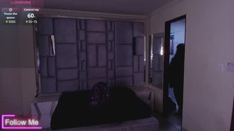 Emily  online show from February 9, 11:14 am