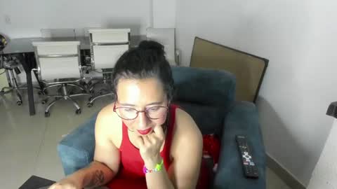 Emma online show from December 29, 1:24 am