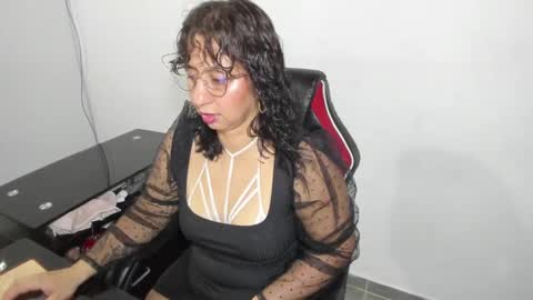 Emma online show from September 28, 1:00 am