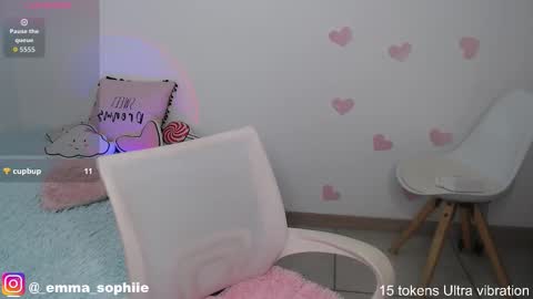 Snapshot of _emma_sophie chatting on October 28, 8:22 pm Emma Sophie online show from October 28, 8:22 pm