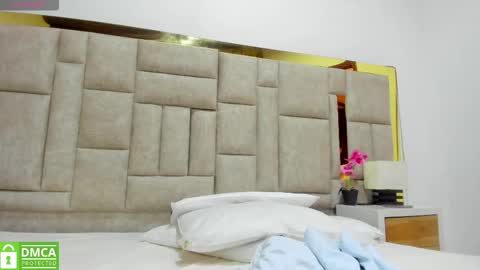 _eris_rose online show from December 19, 7:43 pm