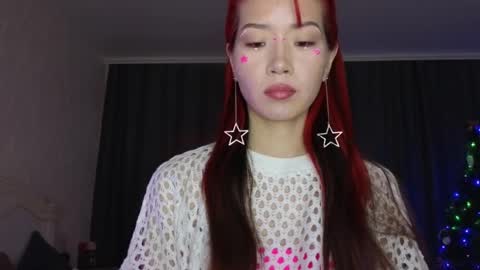 EveEva online show from December 18, 6:53 am