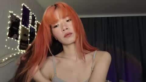 EveEva online show from March 8, 1:57 pm