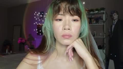 EveEva online show from November 3, 2:46 am