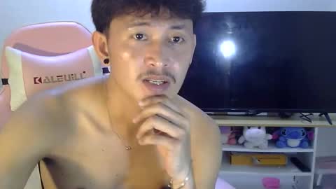 Snapshot of _everydaycum chatting on October 22, 3:23 pm morg online show from October 22, 3:23 pm