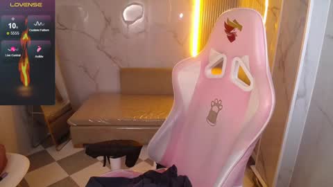  evoni  online show from October 9, 12:58 pm