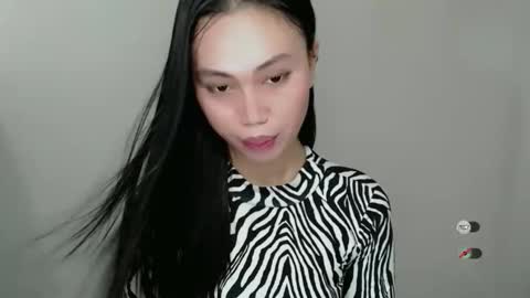 STEFFANNY WELL. online show from December 3, 1:41 am