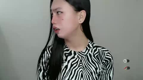 STEFFANNY WELL. online show from December 8, 1:36 pm