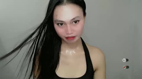 STEFFANNY WELL. online show from December 9, 8:33 am