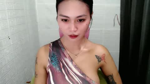 STEFFANNY WELL. online show from November 17, 3:29 pm