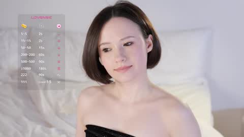 Essie  online show from March 9, 12:42 pm