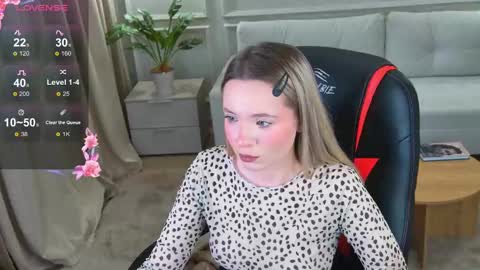 Snapshot of _florence_wayne chatting on December 2, 6:09 am Florence online show from December 2, 6:09 am