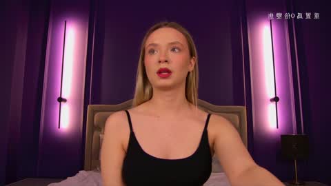 Snapshot of _florence_wayne chatting on December 5, 2:22 pm Florence online show from December 5, 2:22 pm