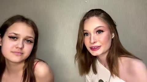 Kaithie and Jessie online show from June 15, 4:31 pm