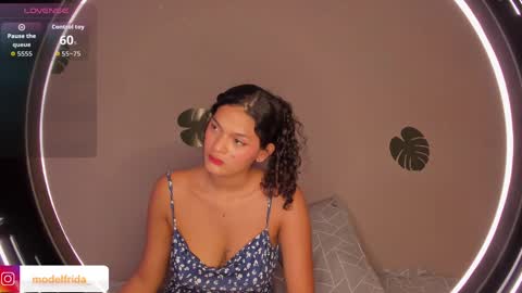 Frida online show from October 4, 1:42 pm