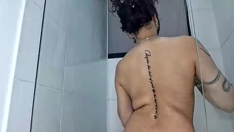 Snapshot of _gabbyx_ chatting on November 18, 11:14 am Gabby online show from November 18, 11:14 am