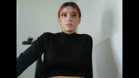 Mia-foster online show from December 6, 12:12 am