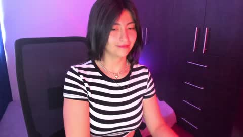 Snapshot of _giaa_ chatting on December 1, 5:46 pm _giaa_ online show from December 1, 5:46 pm