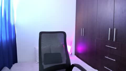 Snapshot of _giaa_ chatting on December 19, 12:12 pm _giaa_ online show from December 19, 12:12 pm