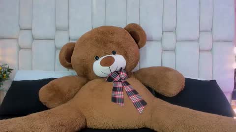 Gigi online show from October 7, 12:02 pm