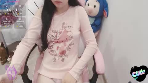 Snapshot of _girlcute_ chatting on October 8, 1:36 am Anna online show from October 8, 1:36 am