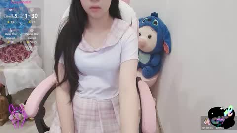 Snapshot of _girlcute_ chatting on October 10, 1:43 pm Anna online show from October 10, 1:43 pm