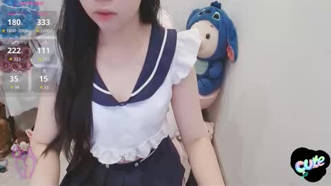 Snapshot of _girlcute_ chatting on October 13, 2:11 am Anna online show from October 13, 2:11 am