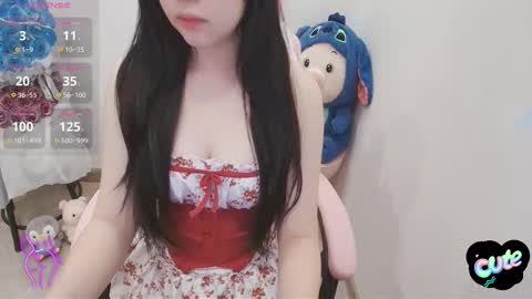 Snapshot of _girlcute_ chatting on October 16, 1:45 pm Anna online show from October 16, 1:45 pm