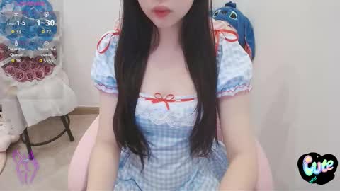 Snapshot of _girlcute_ chatting on October 21, 2:40 pm Anna online show from October 21, 2:40 pm