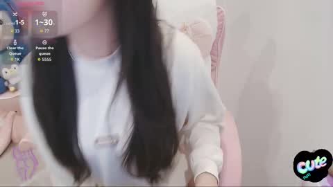 Snapshot of _girlcute_ chatting on November 3, 1:56 pm Anna online show from November 3, 1:56 pm