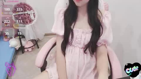 Snapshot of _girlcute_ chatting on November 10, 3:00 pm Anna online show from November 10, 3:00 pm